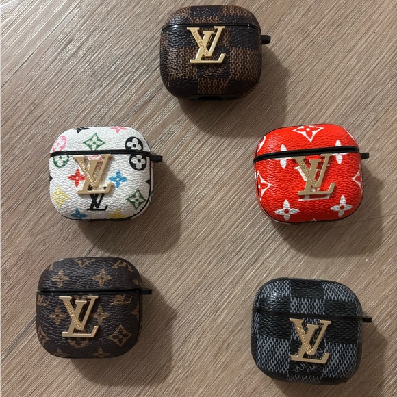 For Apple AirPods PRO 3rd & 4th gen case cover & Clip - Picture 3 of 13